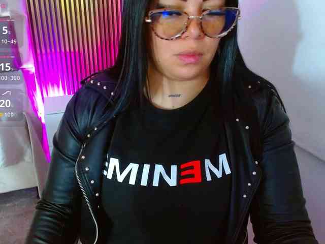 martina-tay