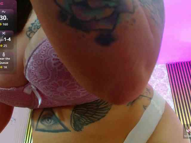 martina-tay martina-tay