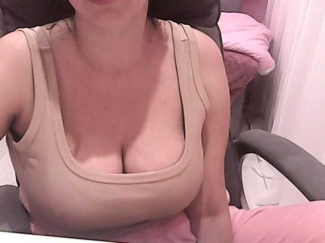 NikaKrasina live cam on BongaCams