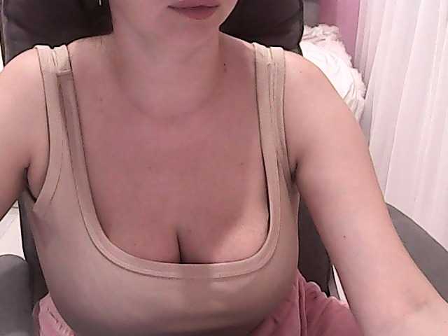NikaKrasina, en directo ahora en BongaCams