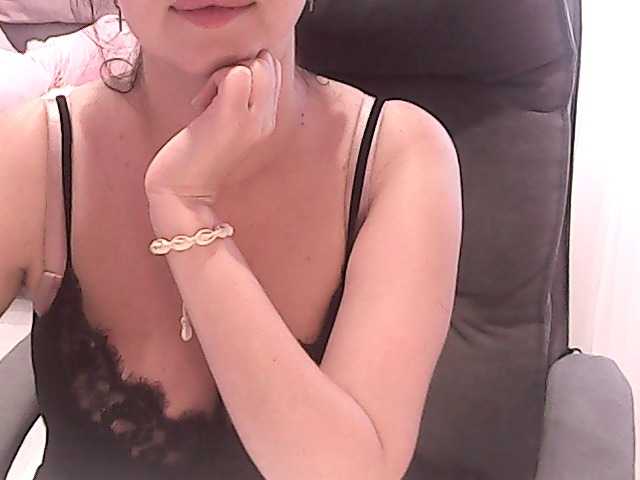 NikaKrasina live cam on BongaCams
