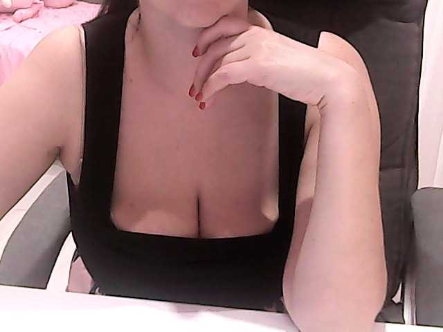 NikaKrasina live cam on BongaCams