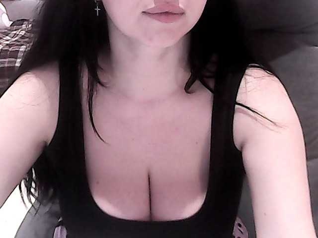 NikaKrasina live cam preview