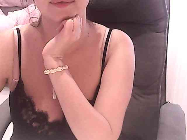 NikaKrasina webcam