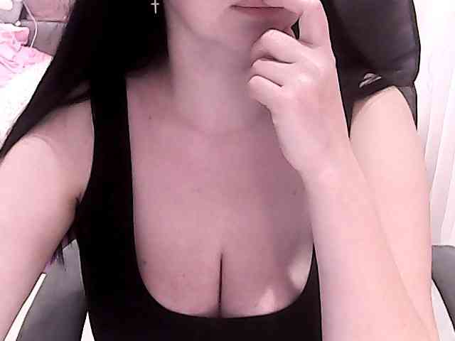 NikaKrasina webcam