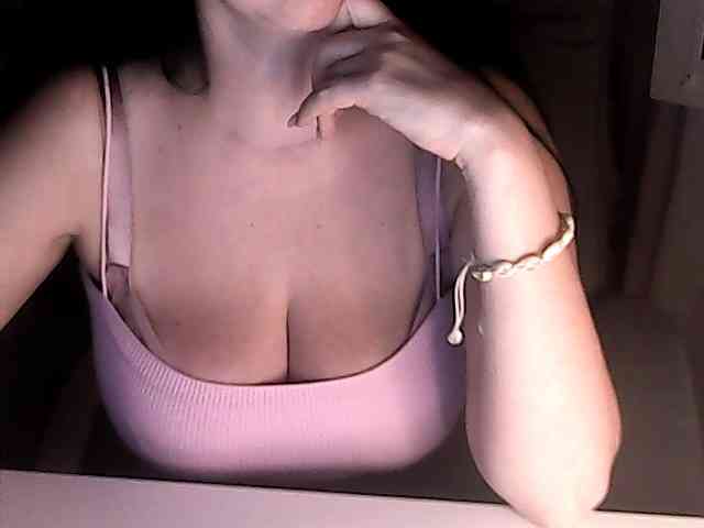 NikaKrasina webcam