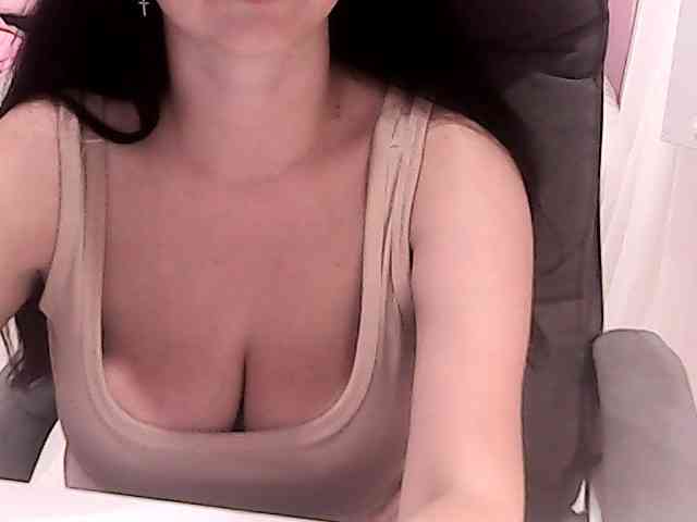 NikaKrasina webcam