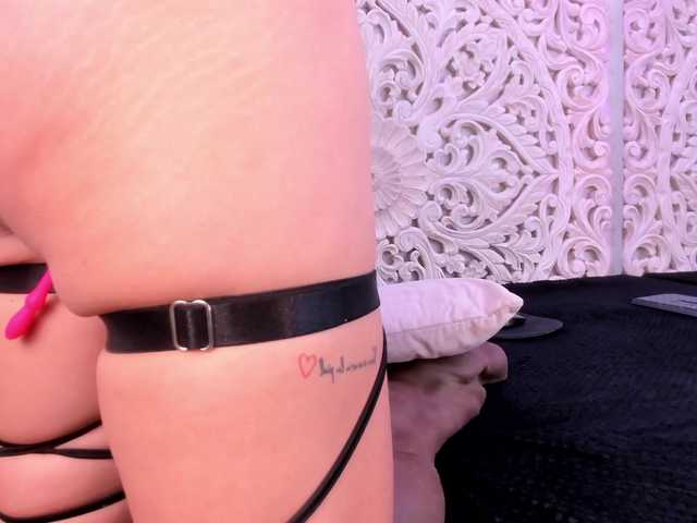 antonnella-lopez live cam on BongaCams