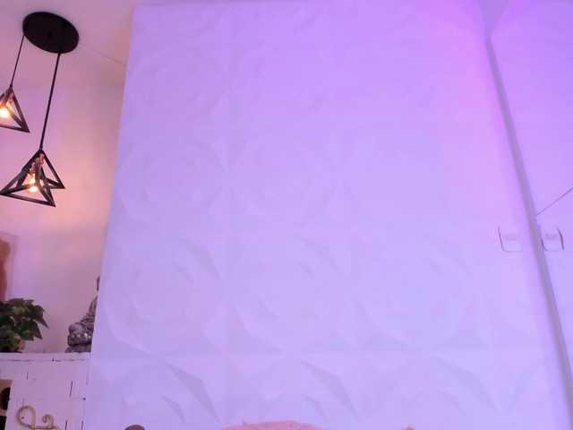 antonnella-lopez live cam on BongaCams