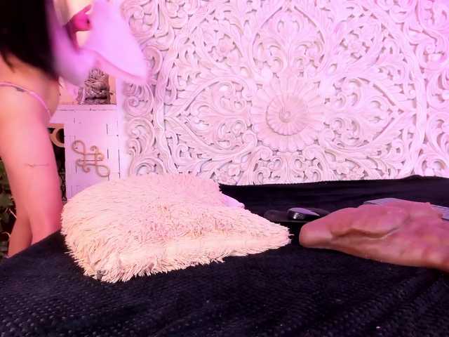 antonnella-lopez live cam on BongaCams