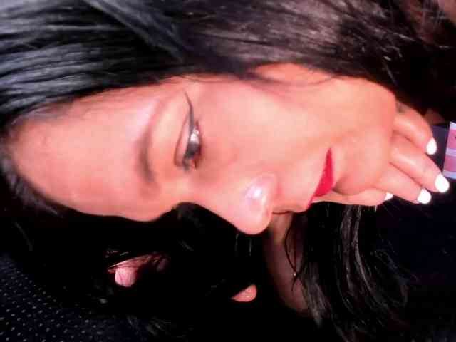 antonnella-lopez Live Webcam on BongaCams