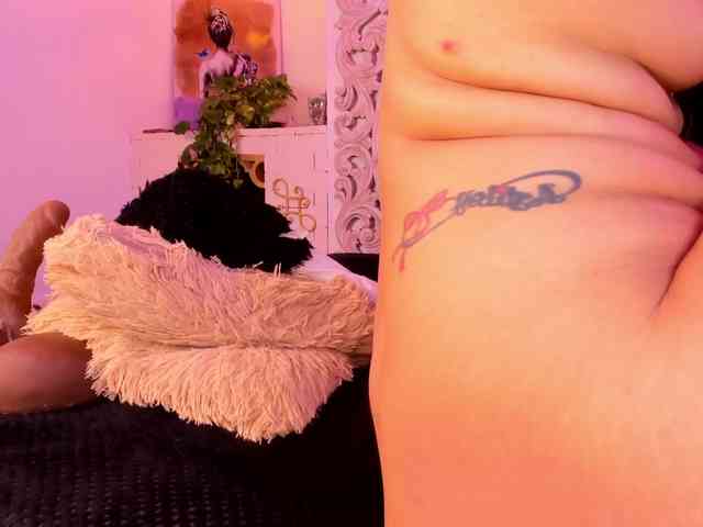 antonnella-lopez webcam