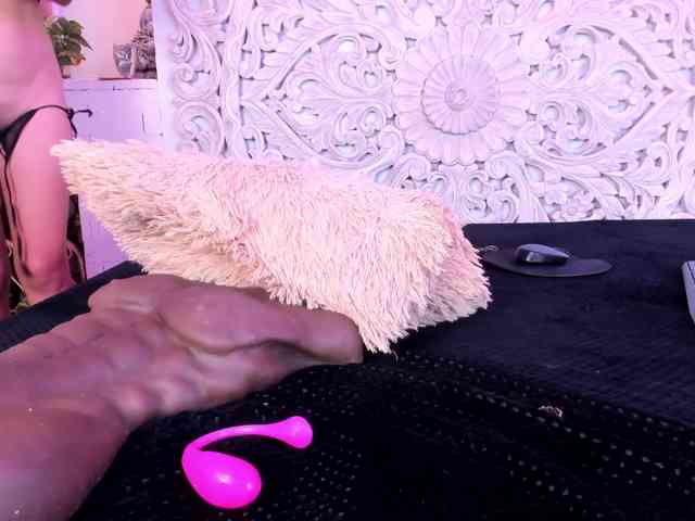 antonnella-lopez webcam