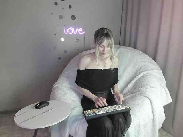 _Lilit_ webcam