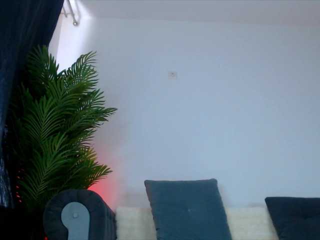 arianatattoos — live female cam