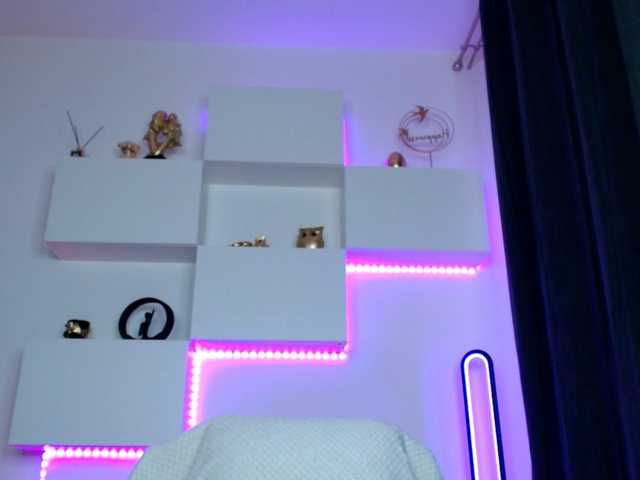  arianatattoos chat room