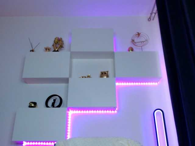  arianatattoos chat room