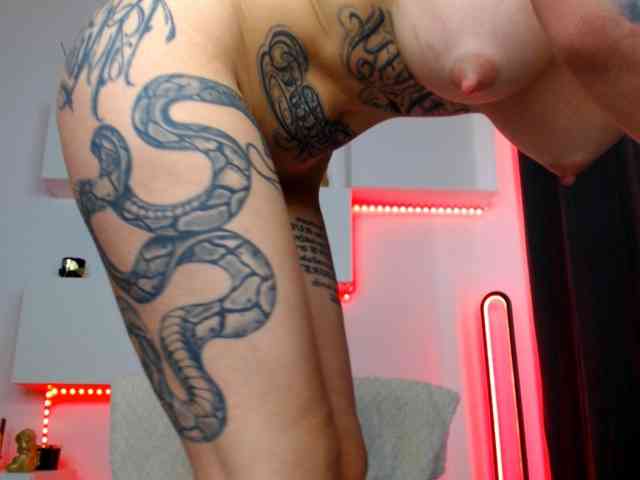 arianatattoos