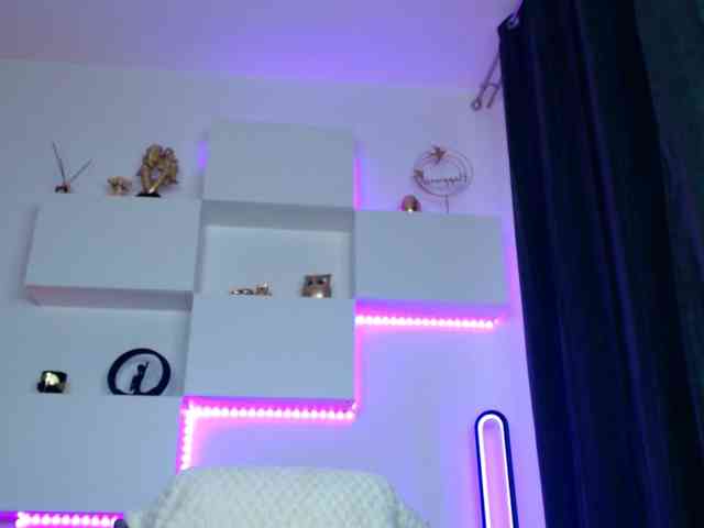 arianatattoos webcam