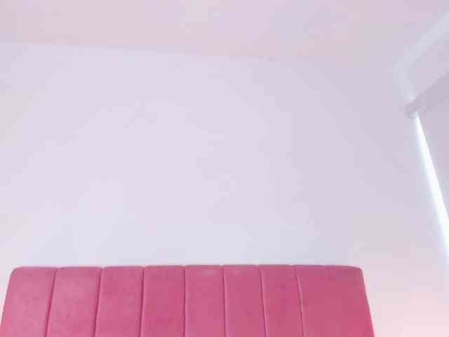 cristalhart's live room