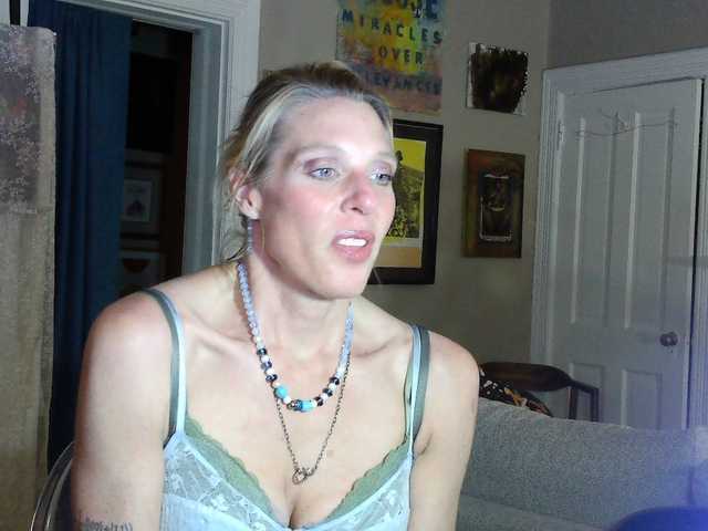 mylfGlama's BongaCams show and profile