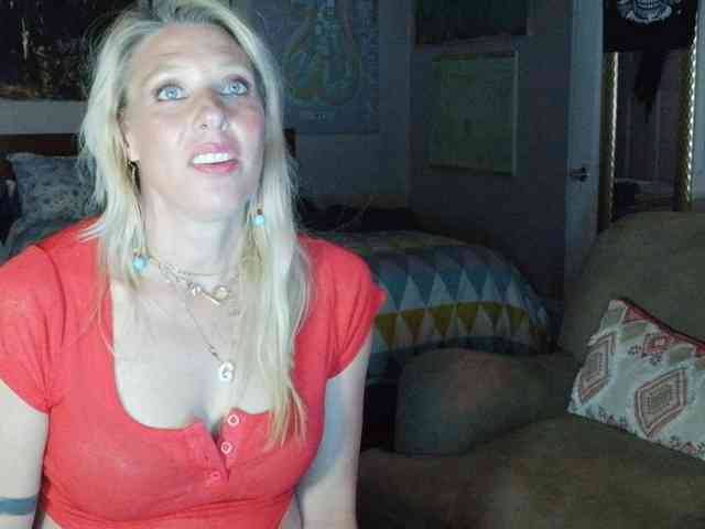 mylfGlama webcam