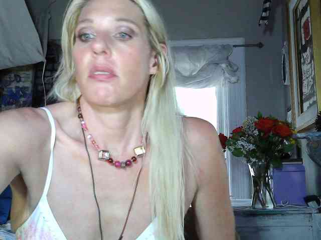 mylfGlama webcam