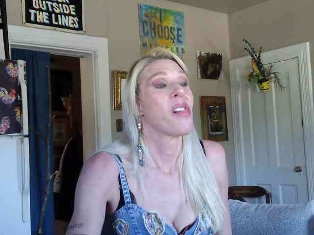 mylfGlama webcam