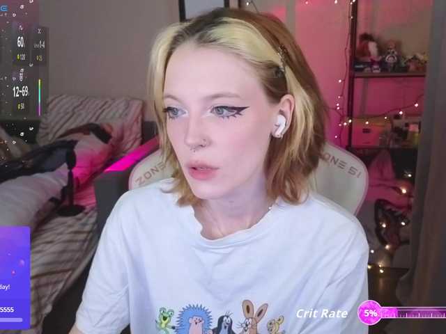 crispy-tati-'s BongaCams show and profile