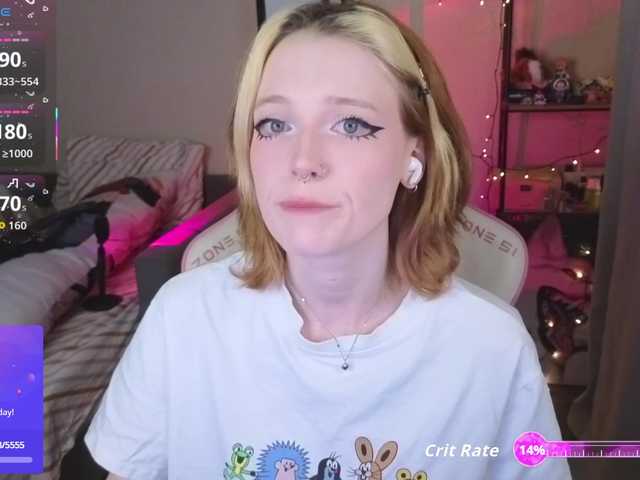 crispy-tati-'s BongaCams show and profile