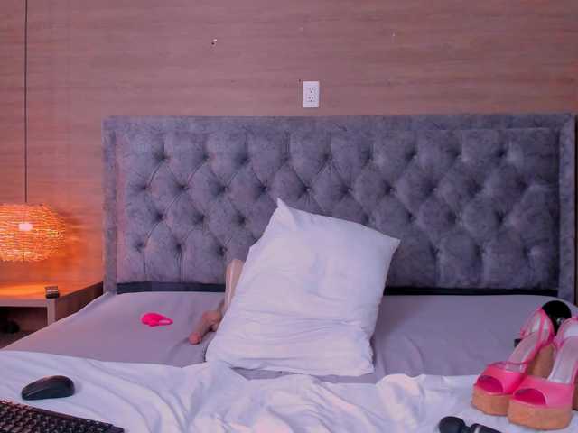 victoria-01 live cam on BongaCams