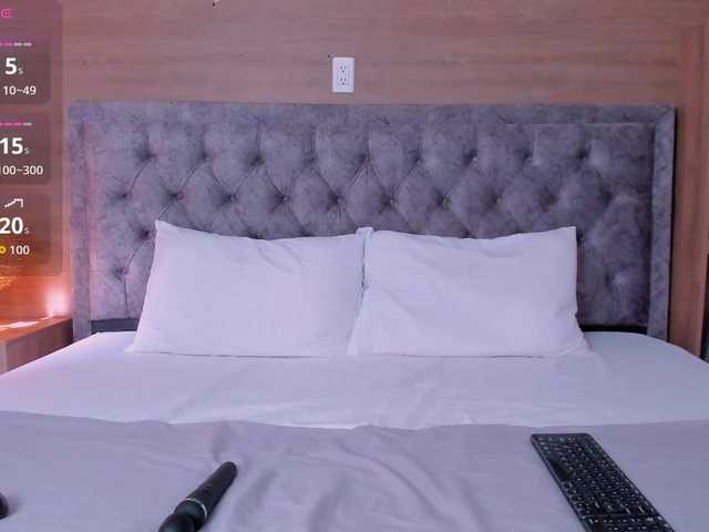 victoria-01 live cam on BongaCams