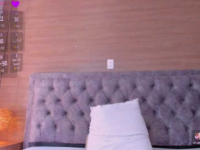 victoria-01 live cam on BongaCams