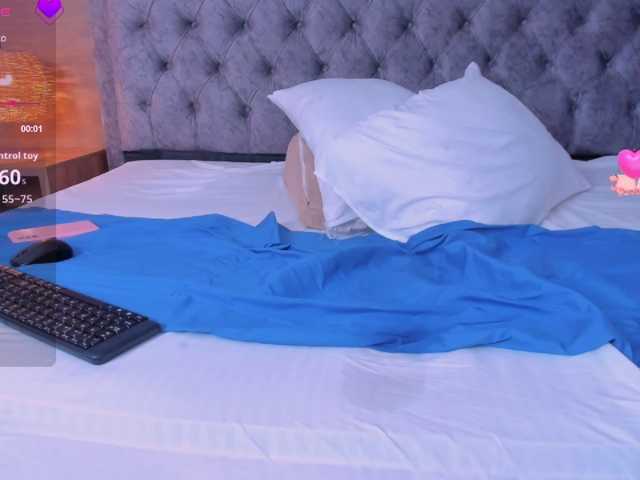 victoria-01 live cam on BongaCams