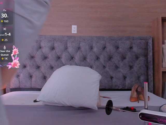 victoria-01 live cam on BongaCams