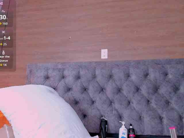 victoria-01's live room