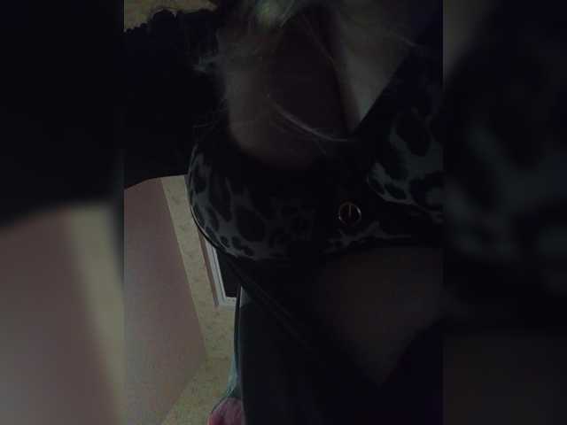 EveHugs