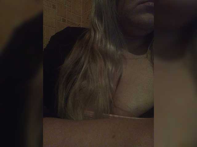 EveHugs