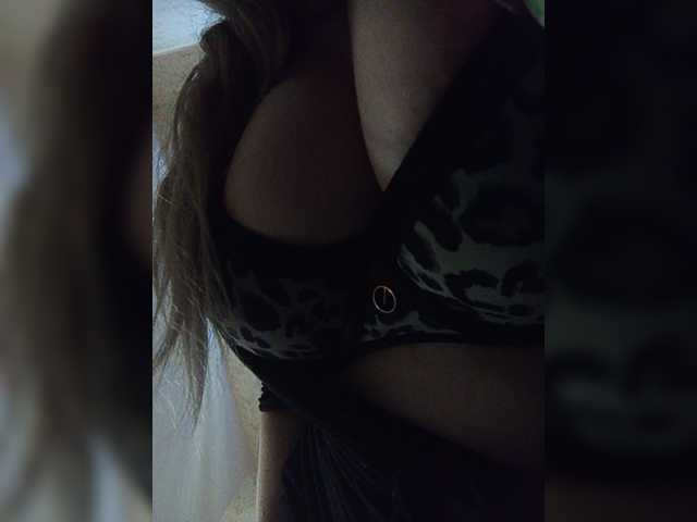 EveHugs