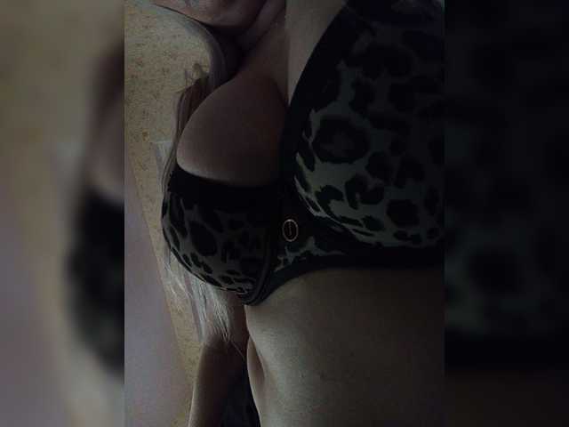 EveHugs