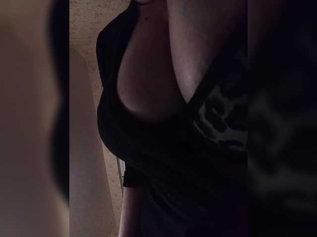 EveHugs live webcam show