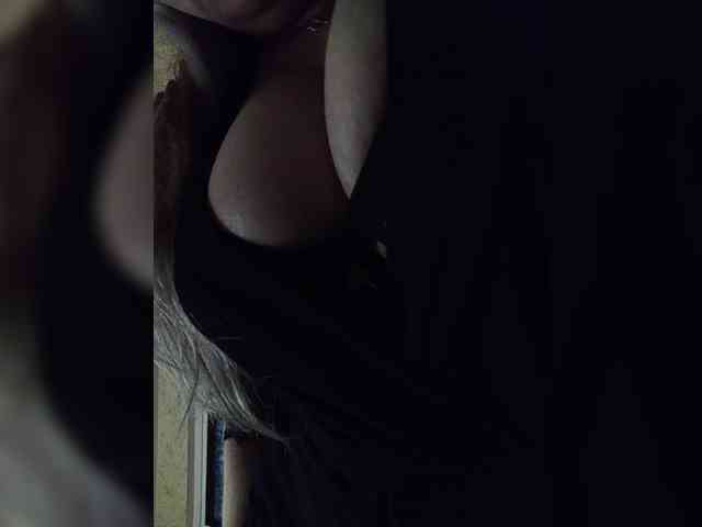 EveHugs webcam