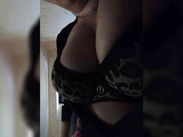 EveHugs webcam