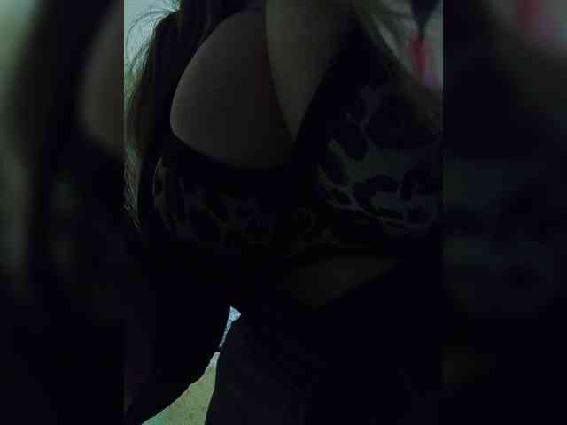 EveHugs webcam