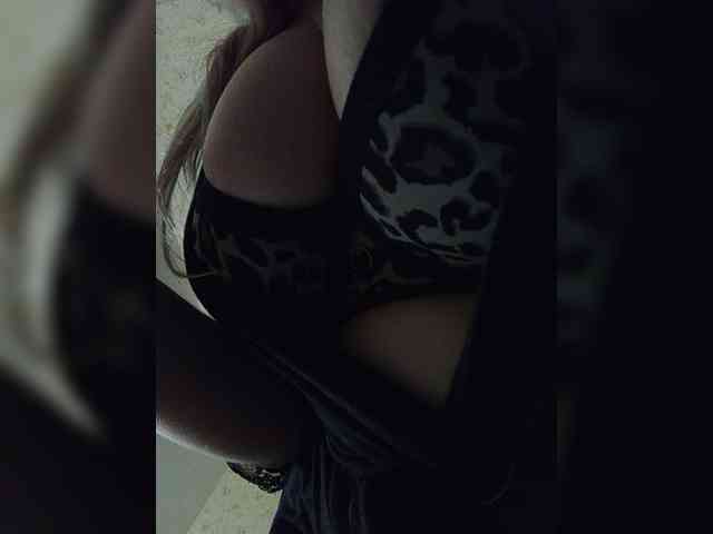 EveHugs webcam