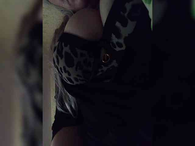 EveHugs webcam