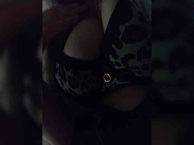 EveHugs webcam
