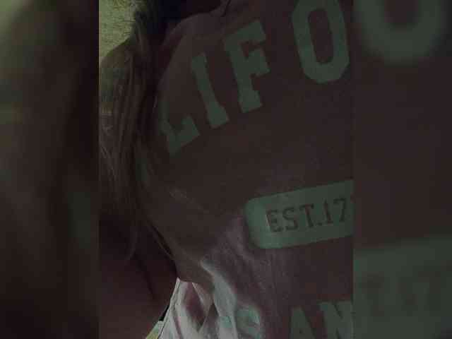 EveHugs webcam