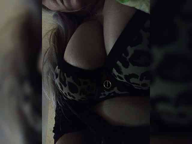 EveHugs webcam