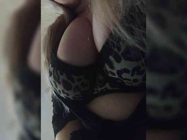 EveHugs webcam
